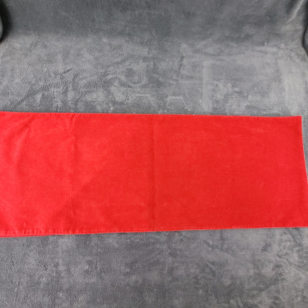 Williams Sonoma Red Velvet Table Runner 18 x 90 Holiday